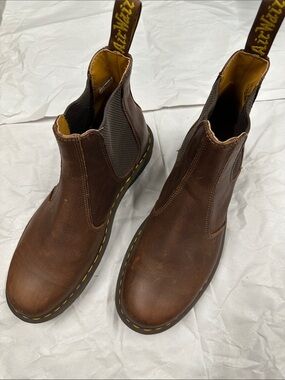Dr. Martens Men’s Brown Chukka Chelsea Boots with Yellow Stitching size 11